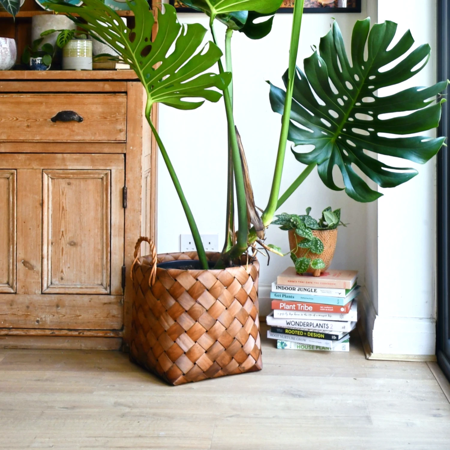 Natural Basket Planter - Brown 30cm 1 Natural Basket Planter - Brown 30cm